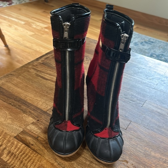 michael kors KORS red Tartan Duck Boot Heels size 6 - Picture 6 of 8